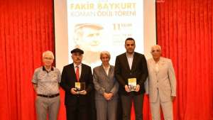 Fakir Baykurt Roman Ödülü